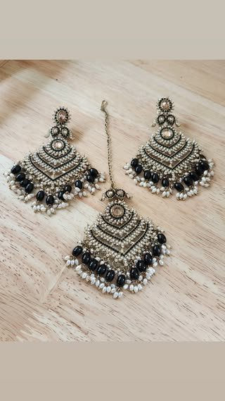 Earring and Tikka 4