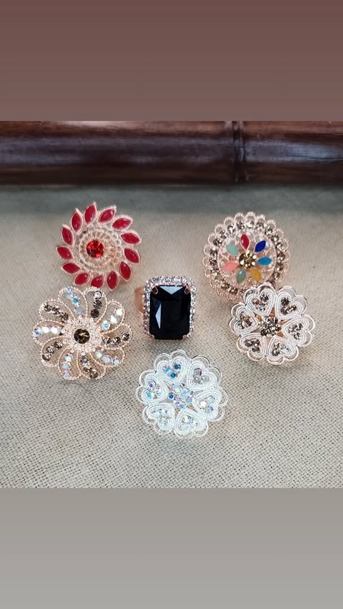 Finger rings 9