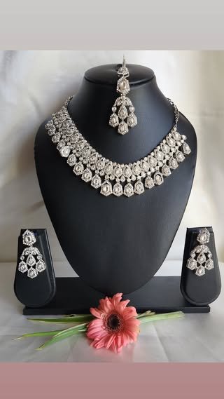 Necklace 11