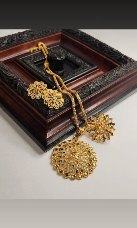 Necklace 136