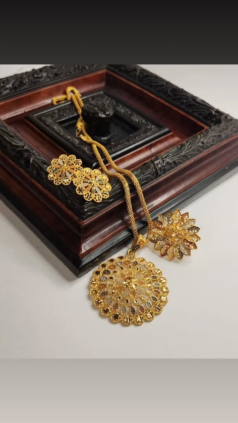 Necklace 136