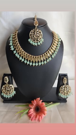 Necklace 16