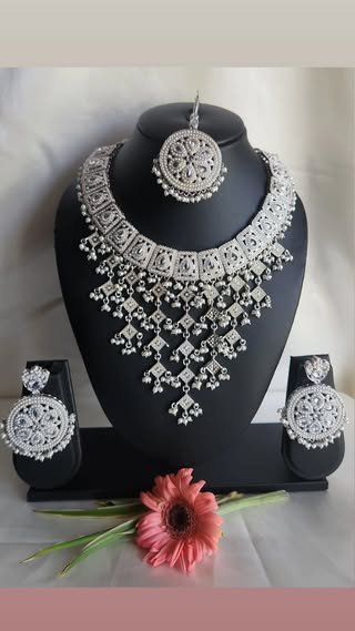 Necklace 24