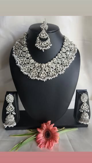 Necklace 34