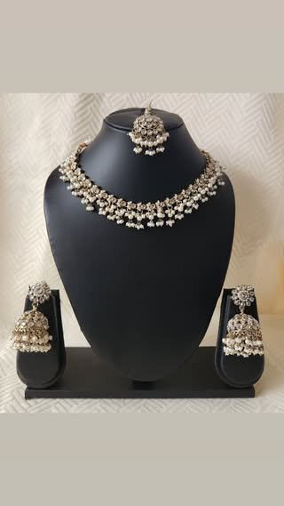 Necklace 52
