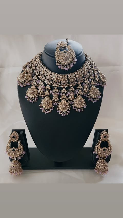 Necklace 79