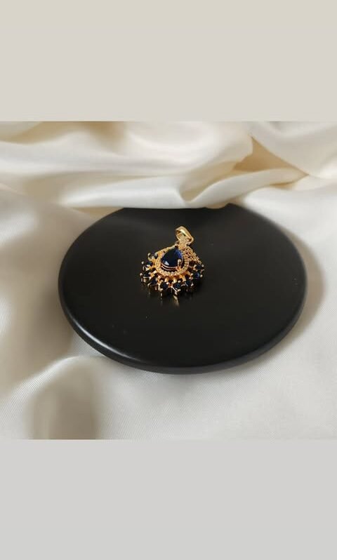 Pendants 5