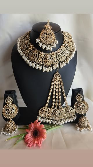 Semi Bridal Set 1