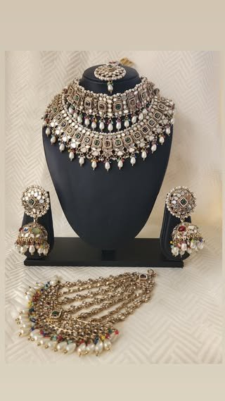 Semi Bridal Set 11