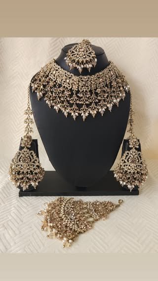 Semi Bridal Set 12